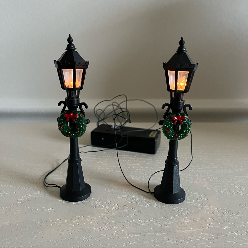 Santa’s Workbench Hexagon Street Lamp Posts